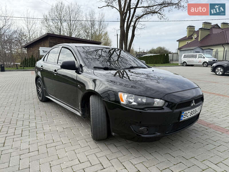 Mitsubishi Lancer (2010)