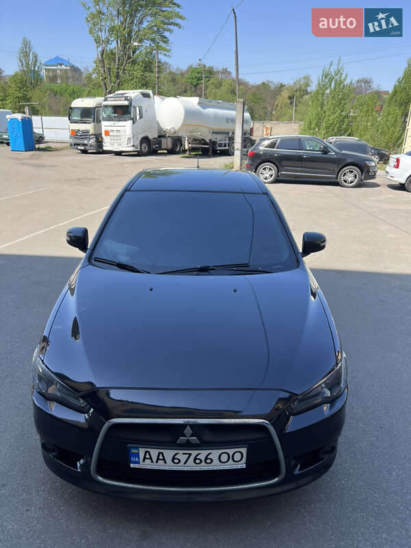 Mitsubishi Lancer (2014)