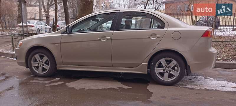 Mitsubishi Lancer (2012)