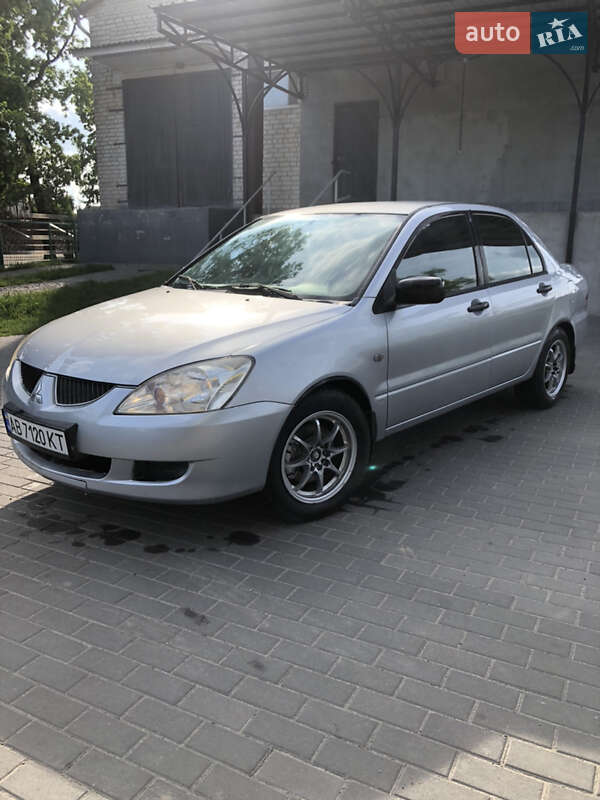 Mitsubishi Lancer (2004)