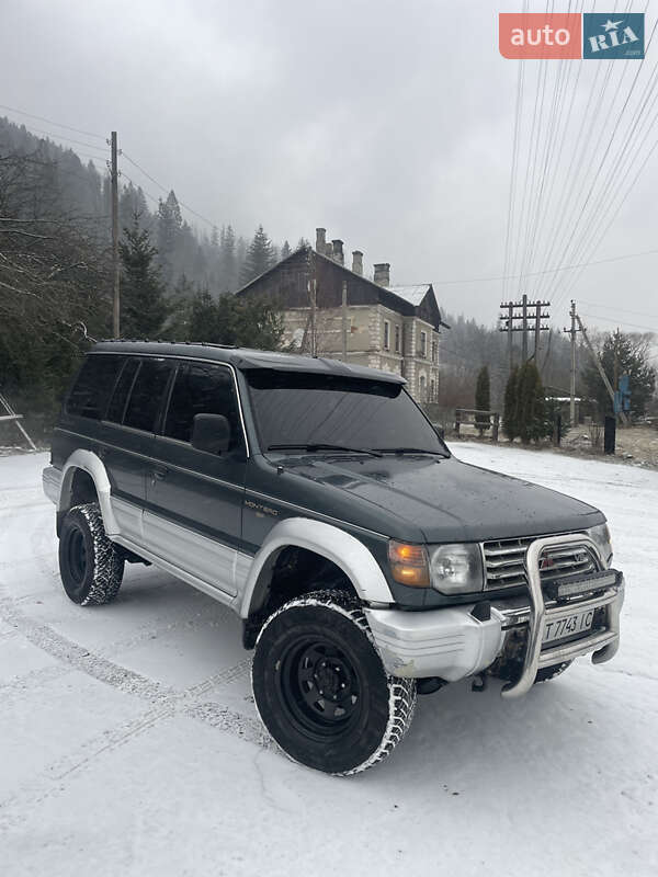 Mitsubishi Montero (1995)