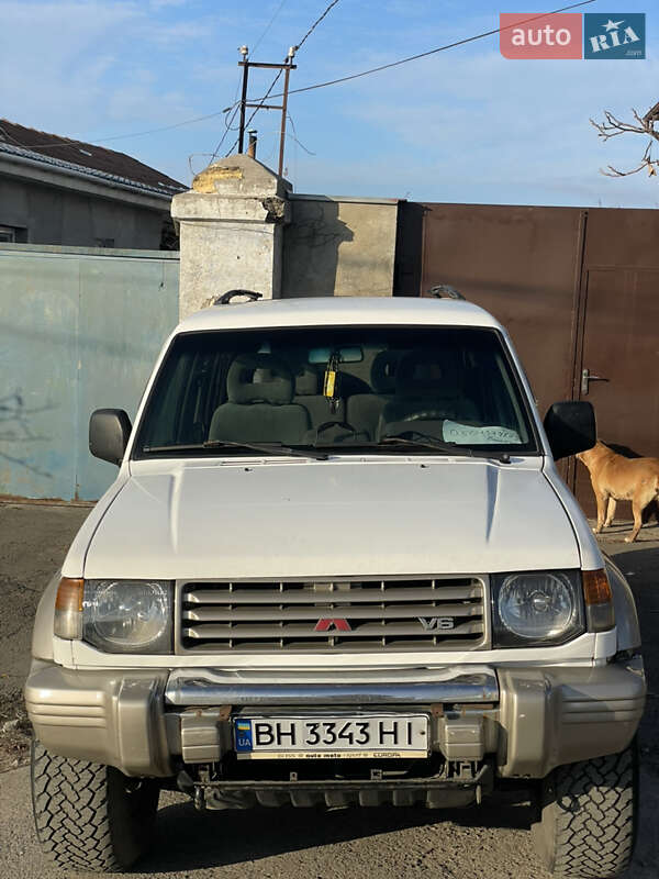 Mitsubishi Montero (1997)