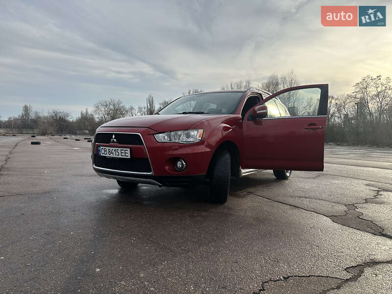 Mitsubishi Outlander xl (2010)