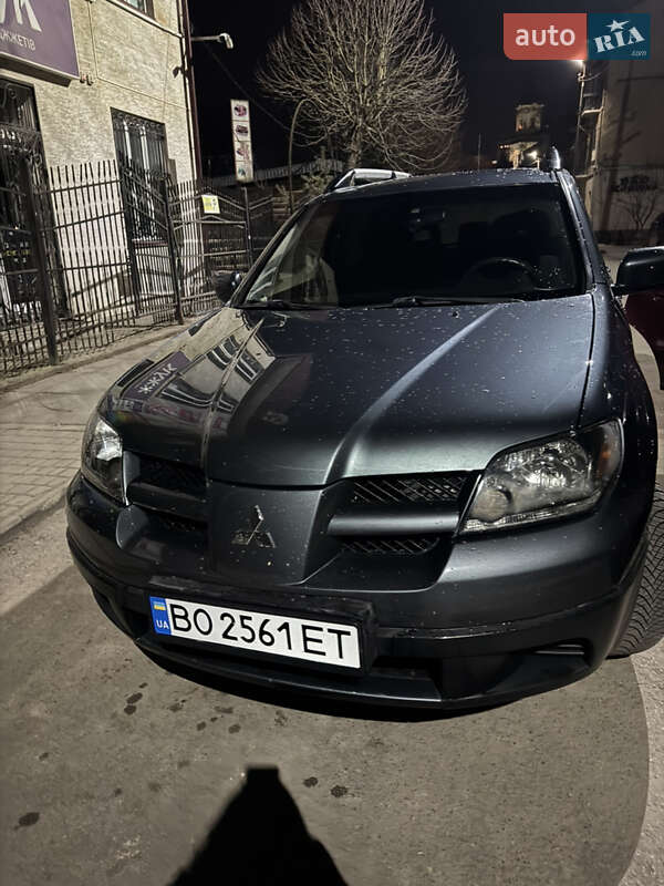 Mitsubishi Outlander (2004)