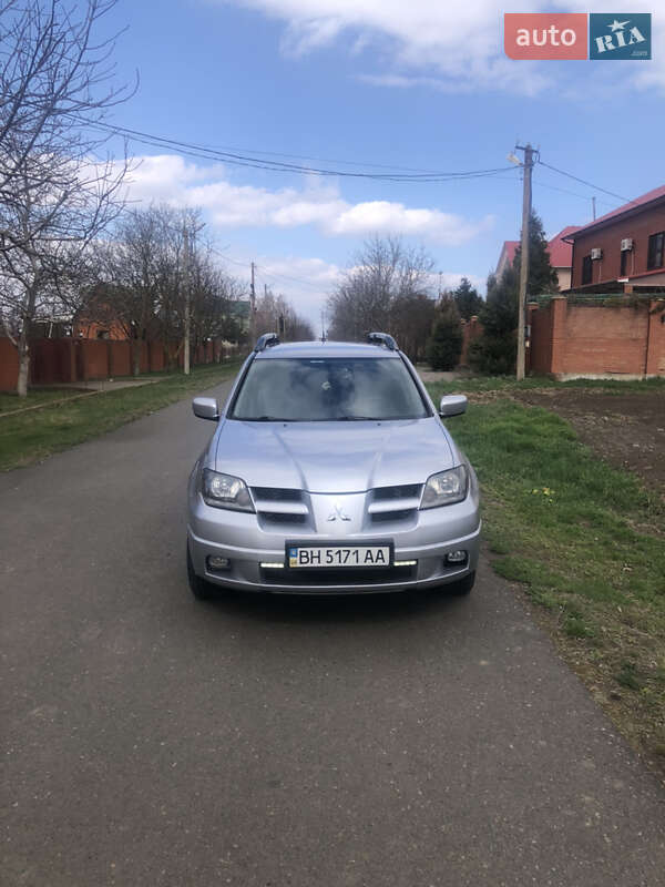Mitsubishi Outlander (2004)