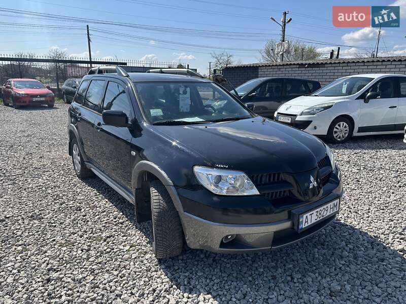 Mitsubishi Outlander (2005)
