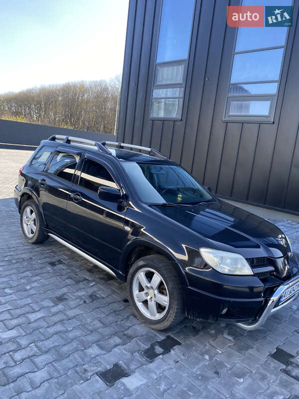 Mitsubishi Outlander (2005)