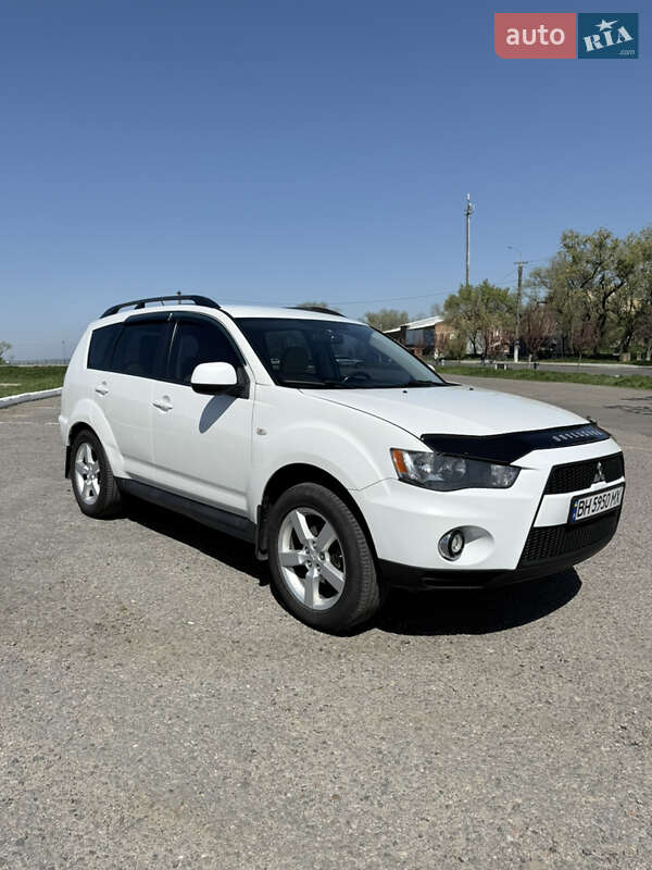 Mitsubishi Outlander (2012)