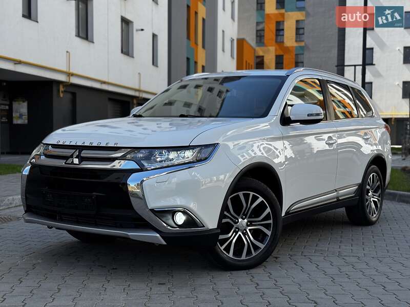 Mitsubishi Outlander (2016)