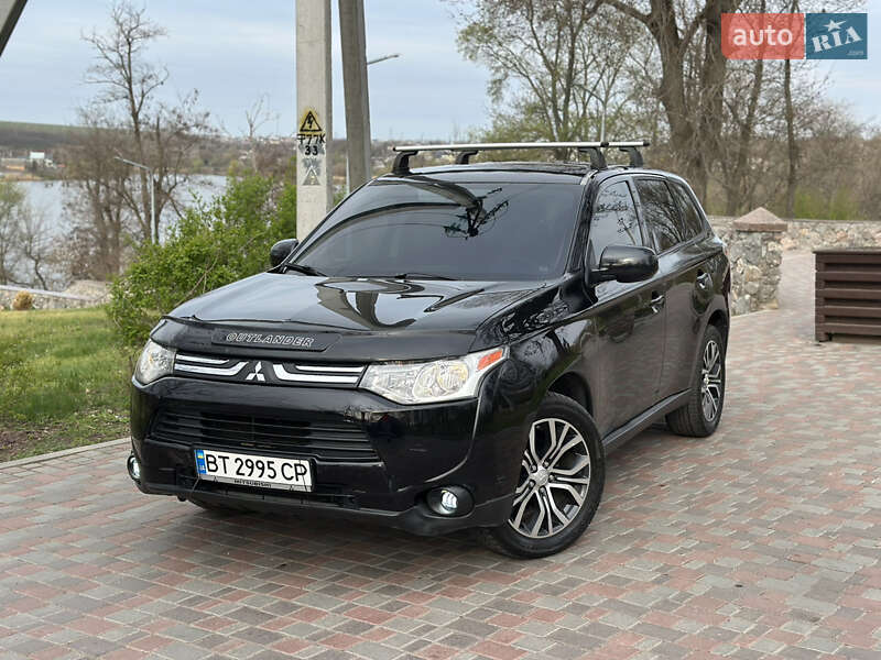 Mitsubishi Outlander (2013)