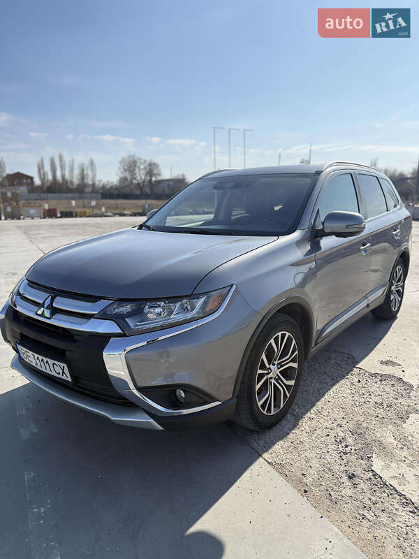 Mitsubishi Outlander (2018)