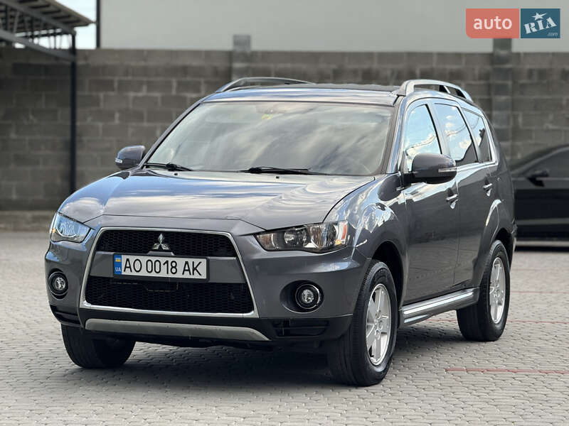 Mitsubishi Outlander (2011)