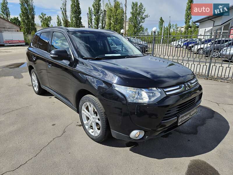 Mitsubishi Outlander (2013)