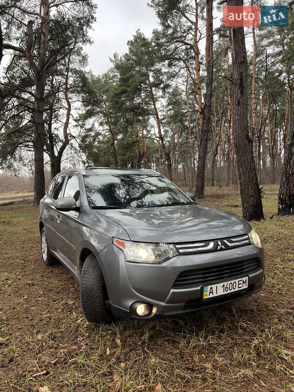 Mitsubishi Outlander (2013)