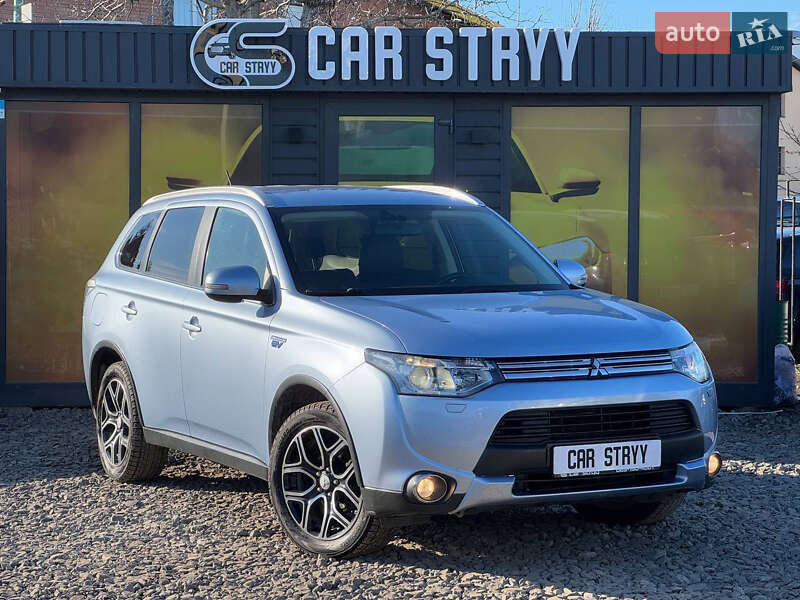 Mitsubishi Outlander (2014)