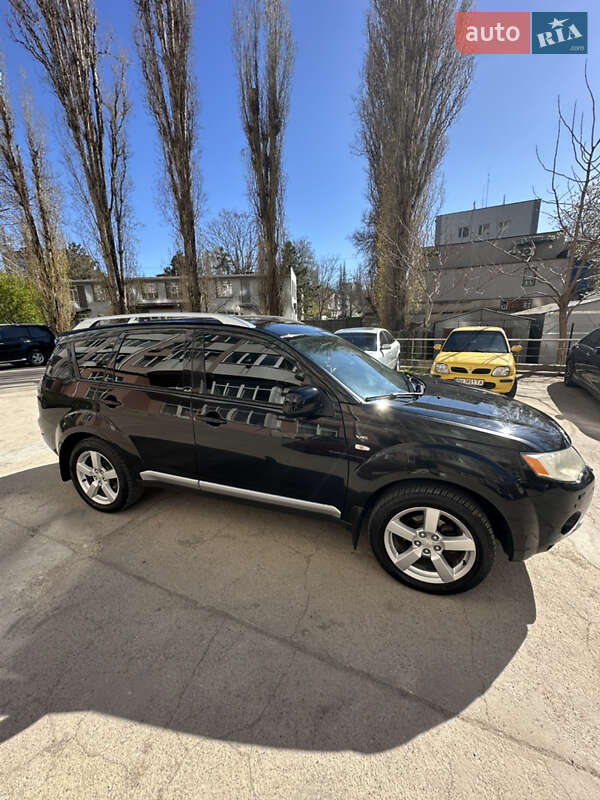 Mitsubishi Outlander (2007)