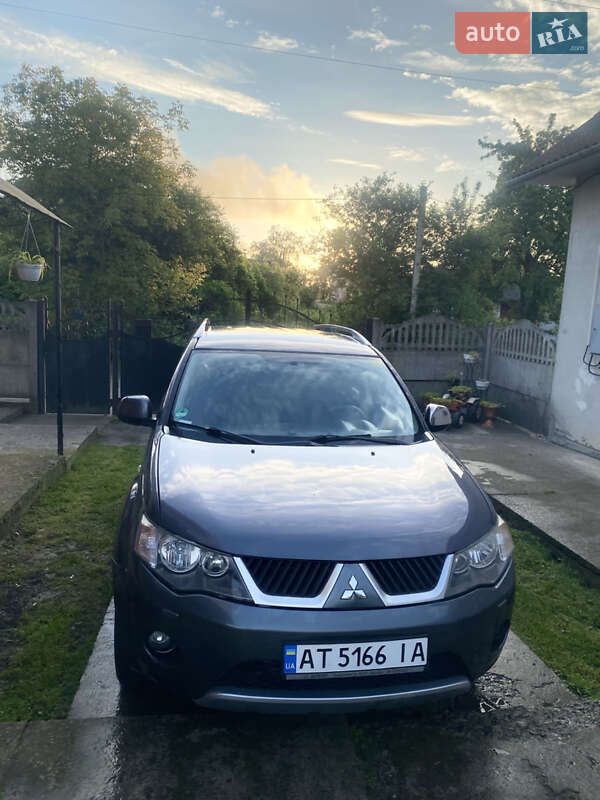 Mitsubishi Outlander (2007)
