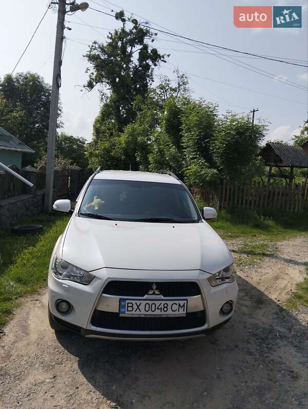 Mitsubishi Outlander (2011)
