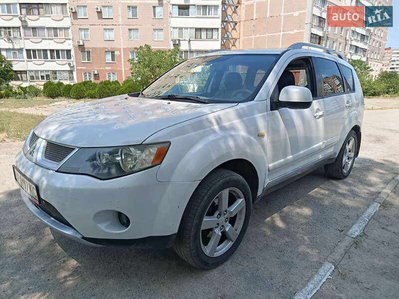 Mitsubishi Outlander (2007)