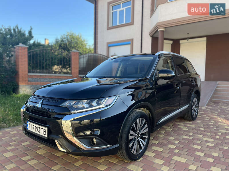 Mitsubishi Outlander (2019)