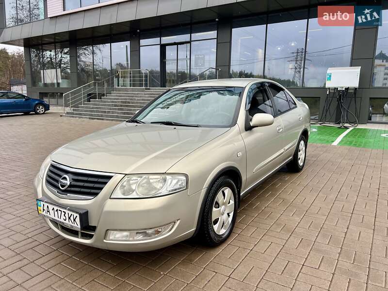 Nissan Almera (2008)
