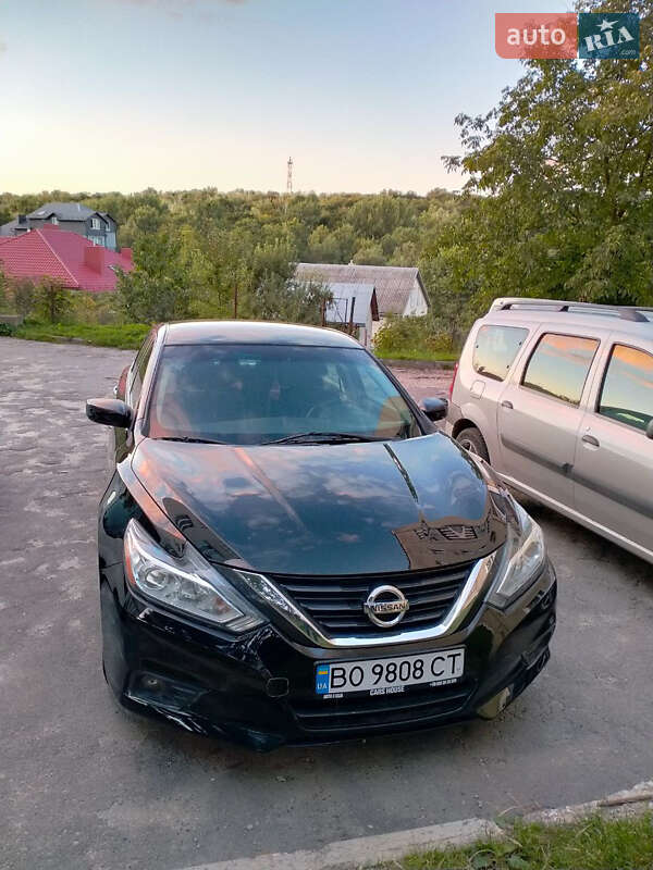 Nissan Altima (2017)