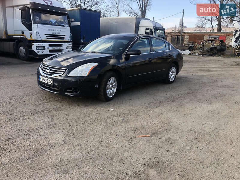 Nissan Altima (2010)