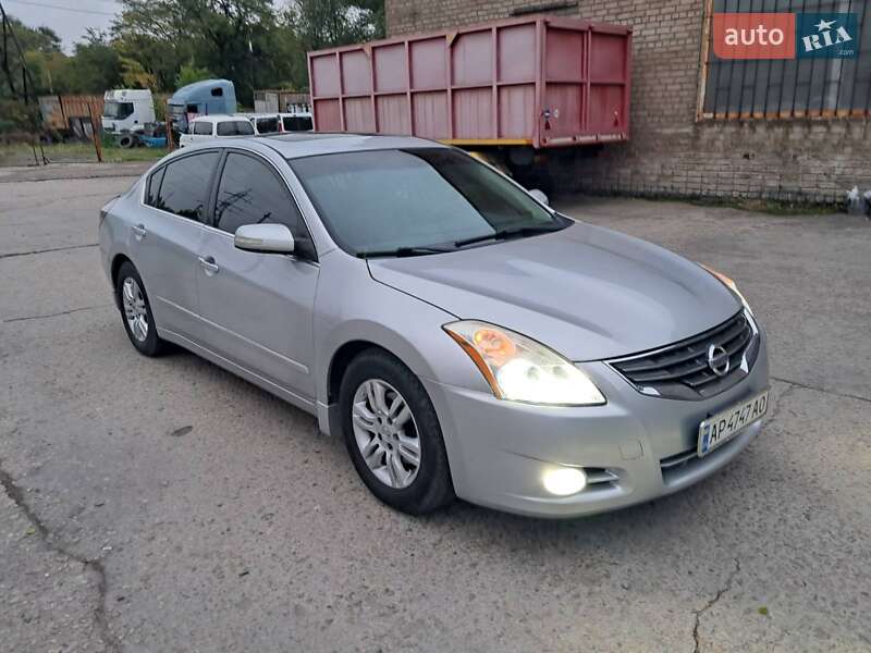 Nissan Altima (2011)