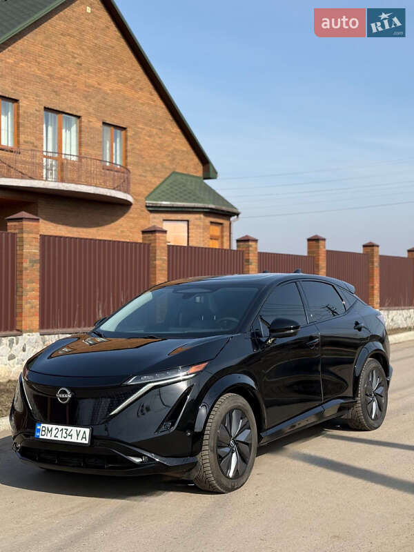 Nissan Ariya (2023)