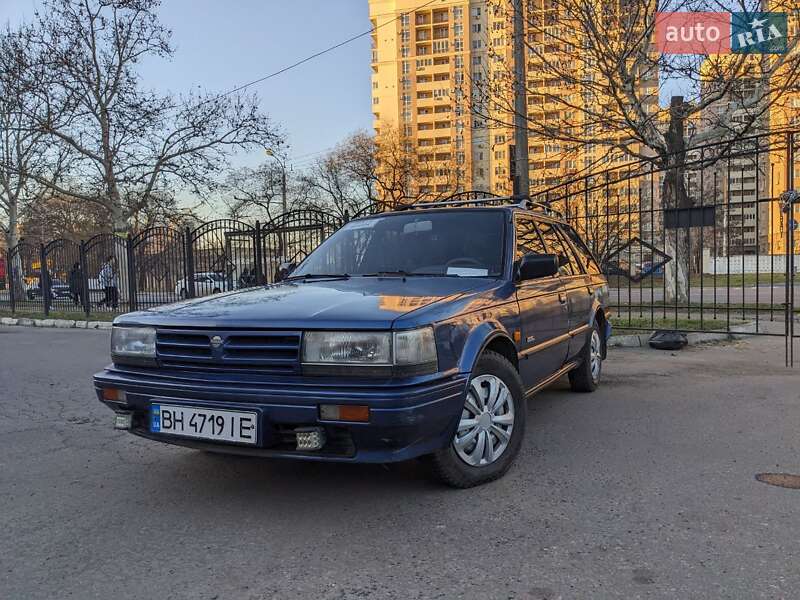 Nissan Bluebird (1990)