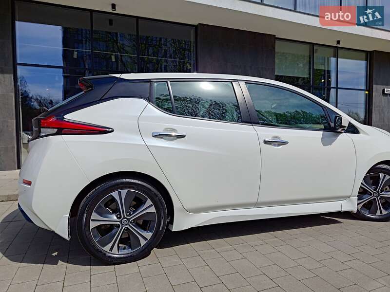 Nissan Leaf (2020)