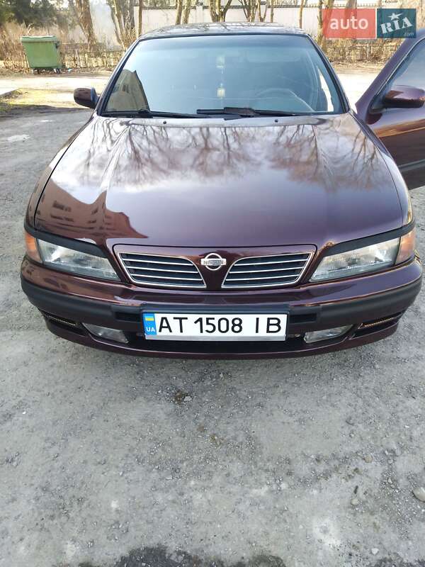 Nissan Maxima (1996)