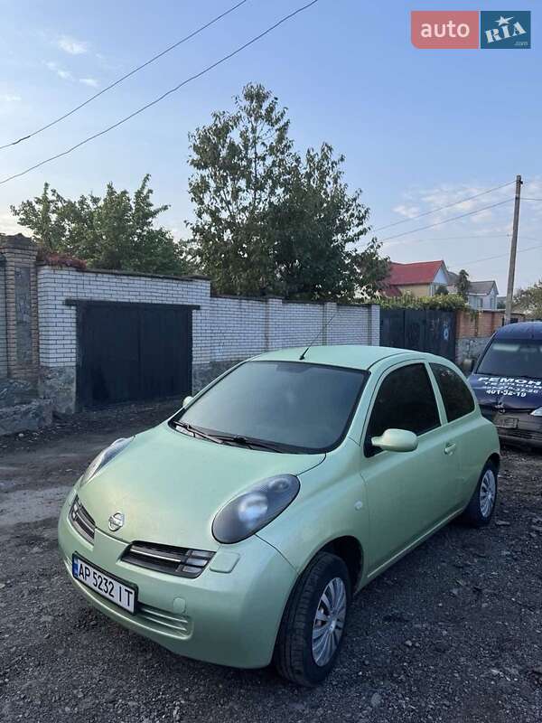 Nissan Micra (2004)
