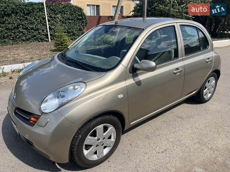 Nissan Micra (2004)