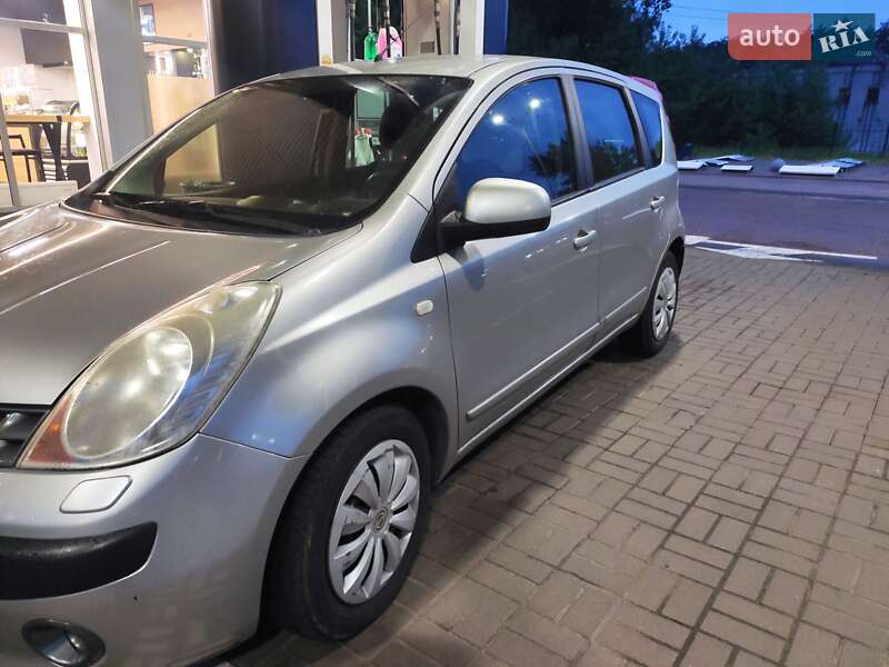 Nissan Note (2006)