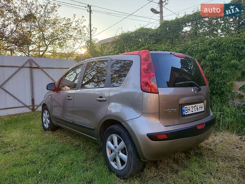 Nissan Note (2007)