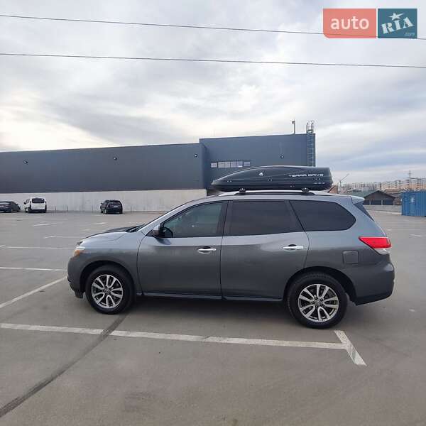 Nissan Pathfinder (2016)