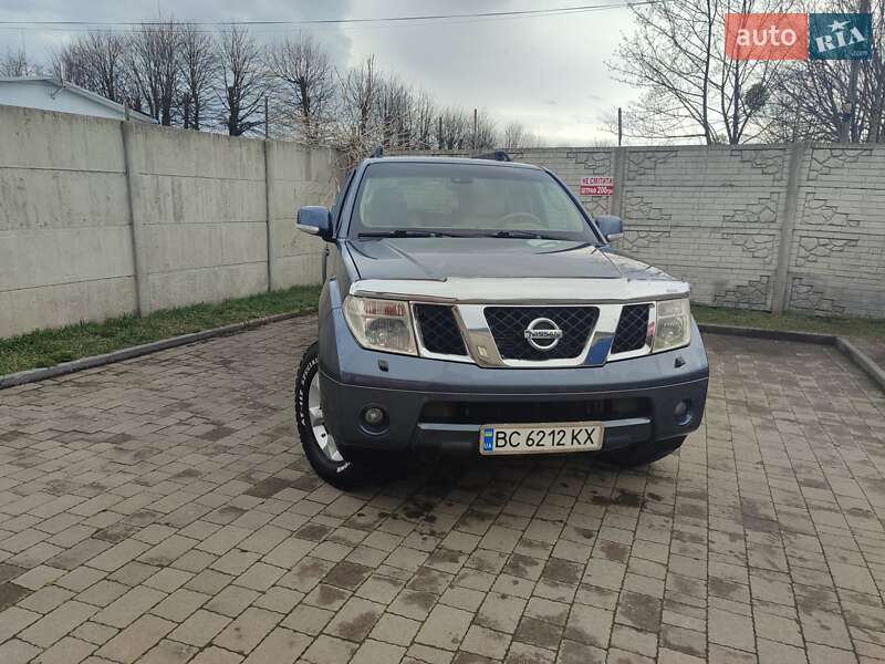 Nissan Pathfinder (2007)
