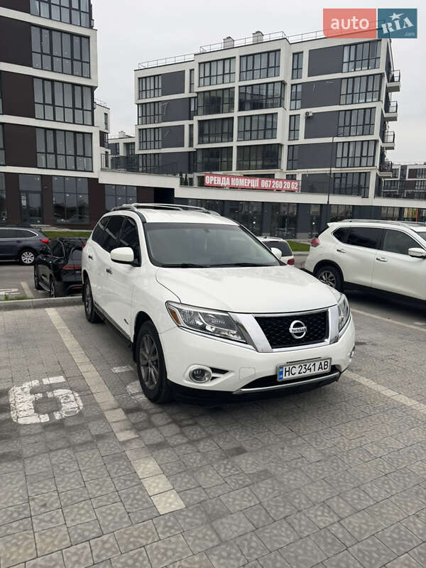 Nissan Pathfinder (2013)