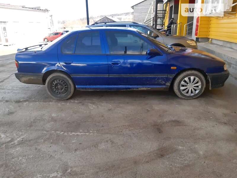 Nissan Primera (1993)