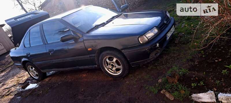 Nissan Primera (1992)