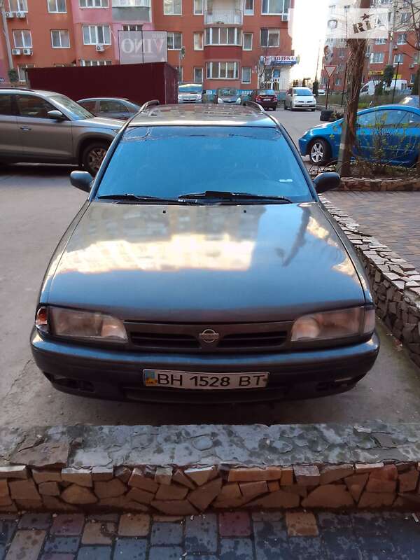 Nissan Primera (1992)