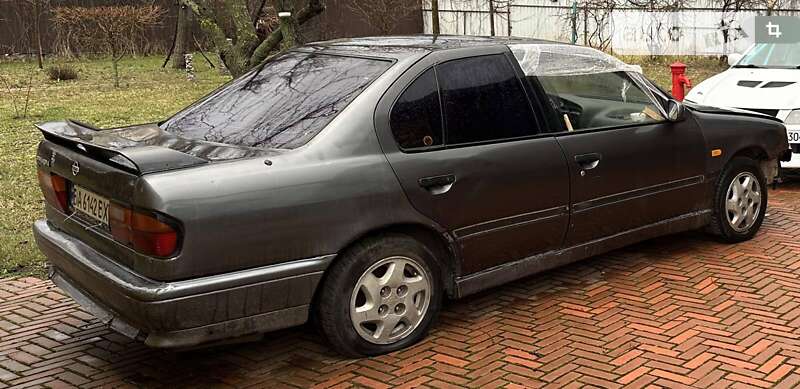 Nissan Primera (1990)