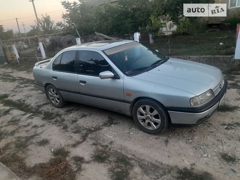 Nissan Primera (1992)