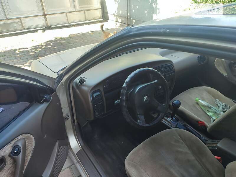 Nissan Primera (1992)