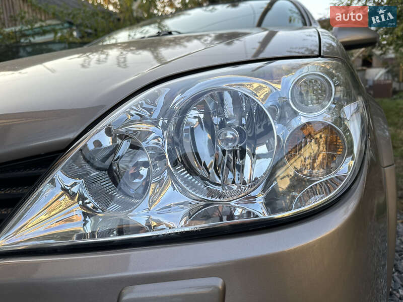 Nissan Primera (2006)