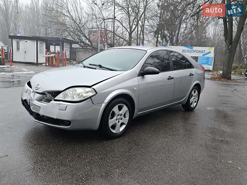 Nissan Primera (2002)