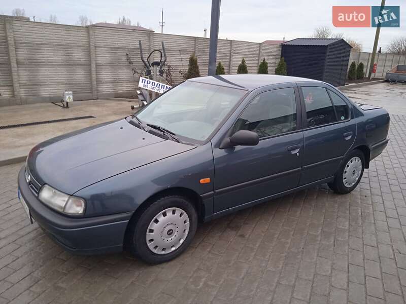 Nissan Primera (1993)