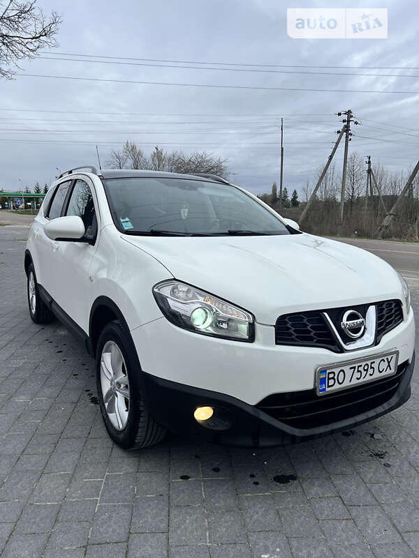Nissan Qashqai+2 (2011)