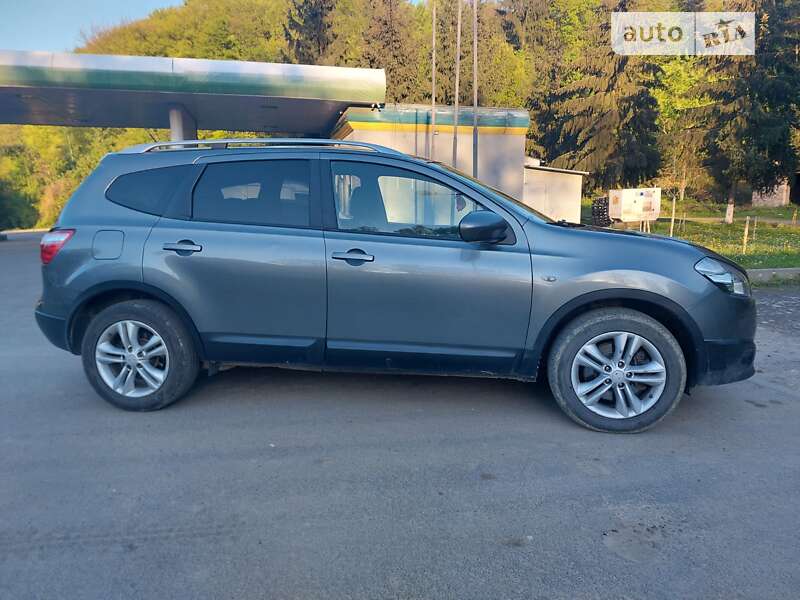 Nissan Qashqai+2 (2010)
